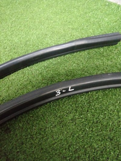 Уплотнитель проема двери
