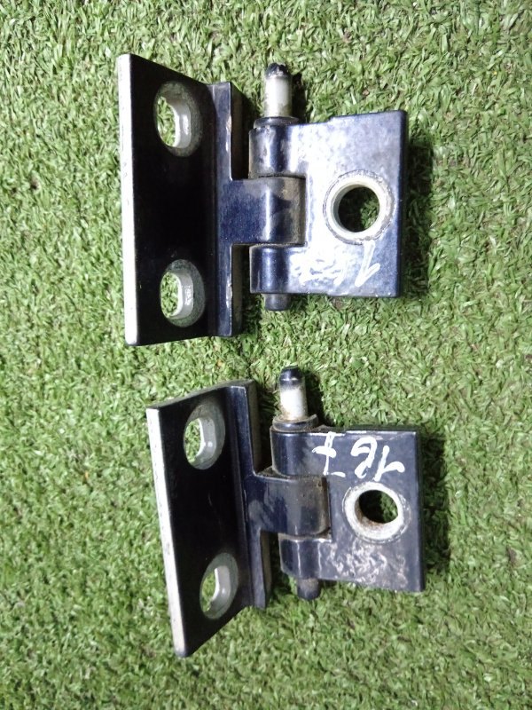 30674732, 30784904 Петля двери передняя правая Volvo XC90 2004 фото 1