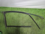 95B837432, 95B837432A Уплотнитель стекла двери передний правый Porsche Macan 2018 фото 4