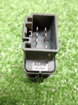 ELH500060PUY, YUF500060PUY, EIP500020PUY Кнопка стеклоподъемника задняя правая Land Rover Freelander 2004 фото 5