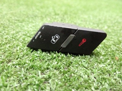 Кнопка центрального замка