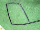 30799641 Уплотнитель стекла двери задний левый Volvo S40 2001 фото 4
