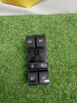 7L6959857E, 7L6959857C Блок управления стеклоподъемниками передний левый Volkswagen Touareg 2006 фото 2