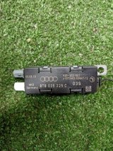 8T8035225 Усилитель антенны Audi A5 2010 фото 2