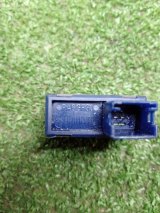 61318365579 Кнопка открывания багажника задняя Land Rover RANGE ROVER 2002 фото 5