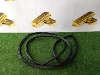 Уплотнитель двери