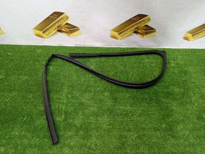 Уплотнитель двери