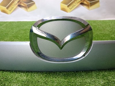 Накладка крышки багажника