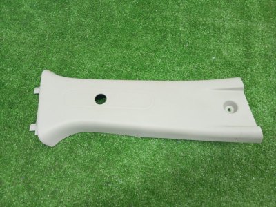 Обшивка центральной стойки