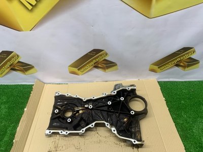 Крышка двигателя передняя