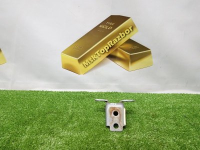 Петля двери