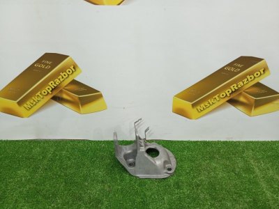Крепление двигателя