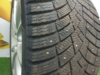 Колесо Porsche Cayenne R20 5x130, Pirelli 305/40 R20, зимнее, шипы