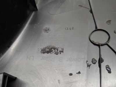 Обшивка центральной стойки