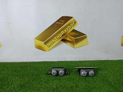 Петля двери багажника