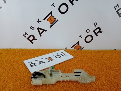 Кронштейн ручки двери