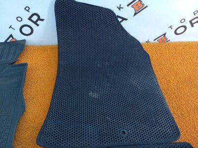 Коврик салона