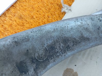 Кулак поворотный