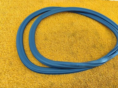 Уплотнитель проема двери
