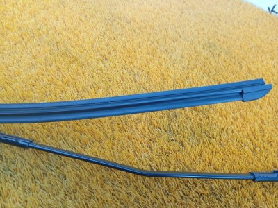 Поводок стеклоочистителя лобового стекла