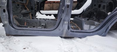 Порог с центральной стойкой