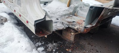 Порог с центральной стойкой