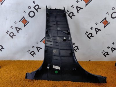 Обшивка центральной стойки