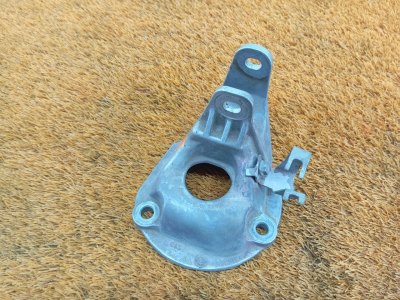 Крепление двигателя