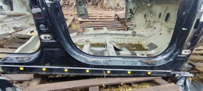 Порог с центральной стойкой