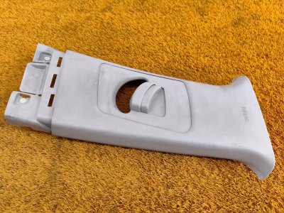 Обшивка центральной стойки