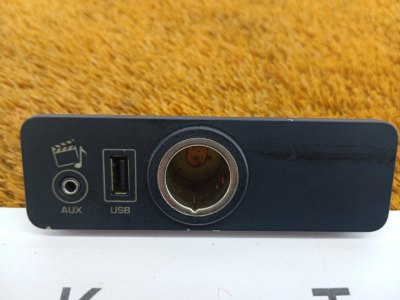 Разъем USB+AUX