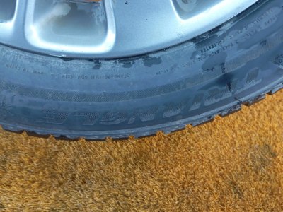 Колесо Kia Optima R16 5x114.3, Triangle 215/60 R16, зимнее, липучка