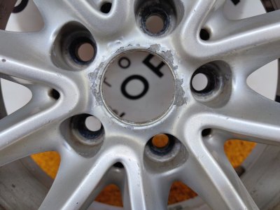Колесо BMW R17 5x112, Goodyear 225/55 R17, зимнее, шипы