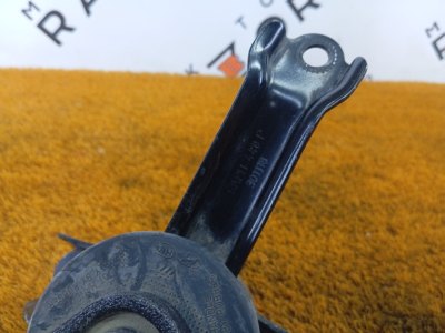 Подушка двигателя