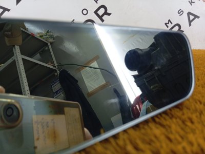 Зеркало заднего вида