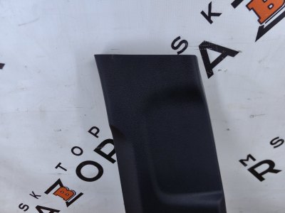 Обшивка центральной стойки