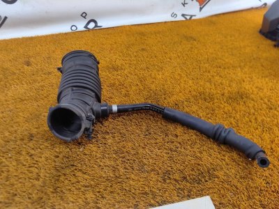 Патрубок воздушного фильтра