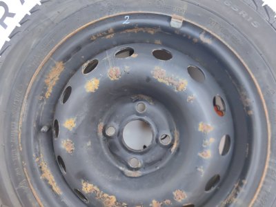 Колесо Trebl X40923 R15 4x100, Viatti 185/65 R15, зимнее, липучка