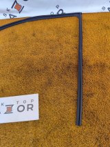 8890826949, 5079076300 Уплотнитель стекла двери передний левый Geely Coolray 2023 фото 2