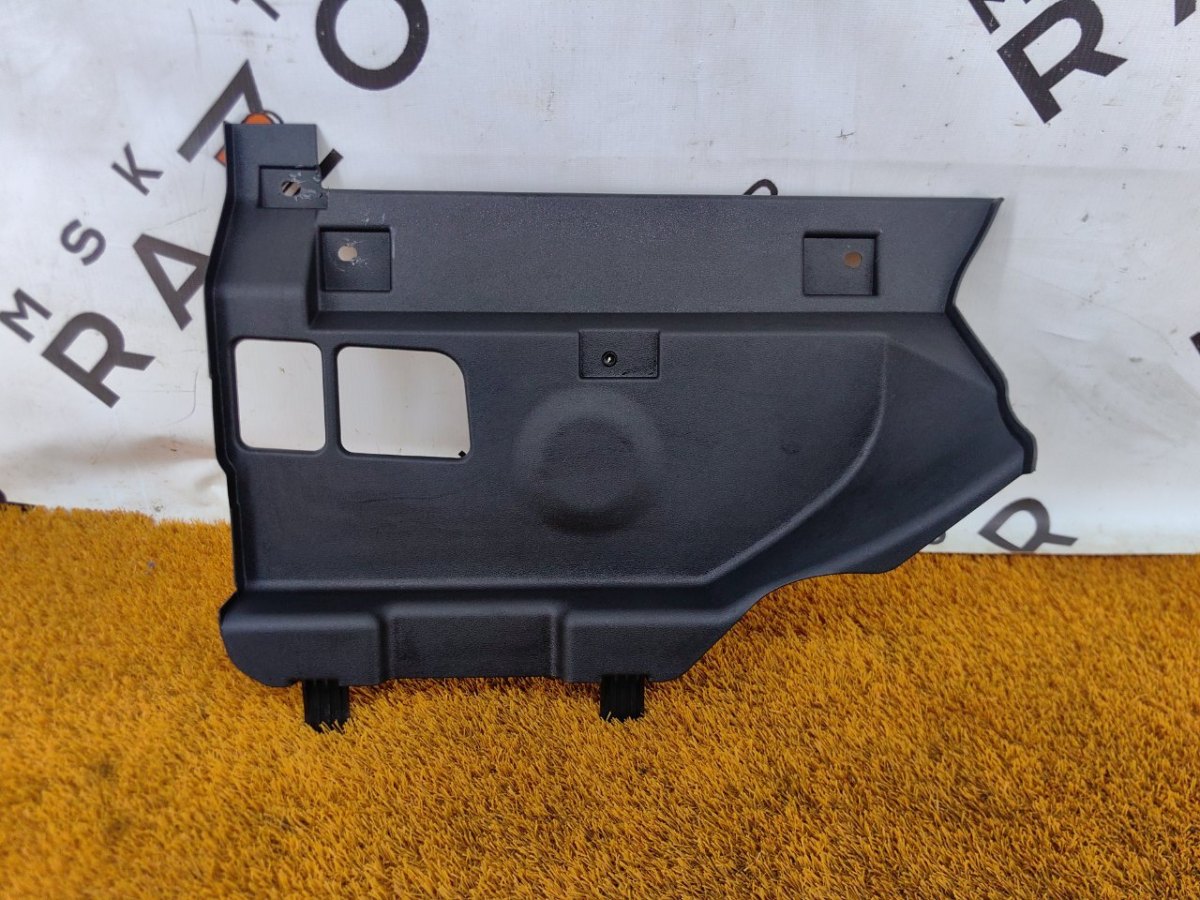 8890860741B01, 8890860741, 6027264700, 8889429921 Накладка на торпедо правая Geely Monjaro 2023 фото 1