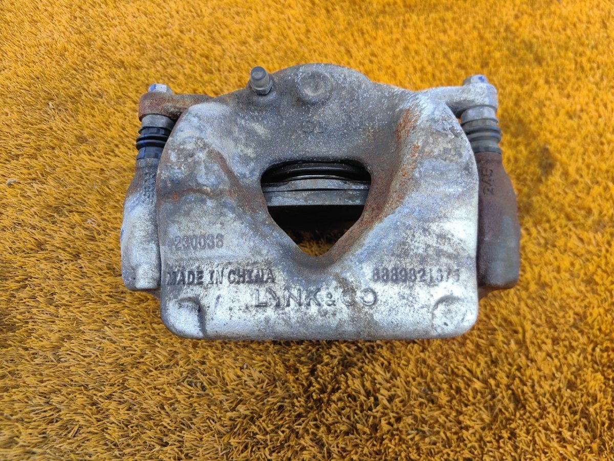 4048087500 Суппорт передний правый Geely Monjaro 2023 фото 1