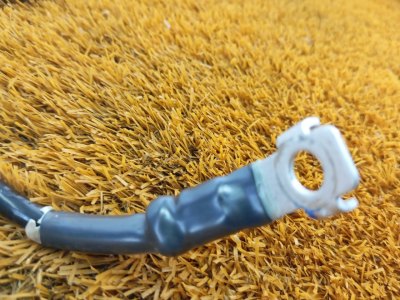 Клемма аккумулятора