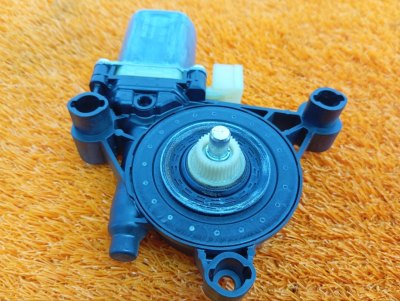 Мотор стеклоподъемника