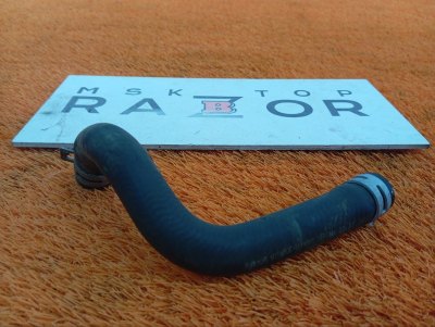 Патрубок радиатора