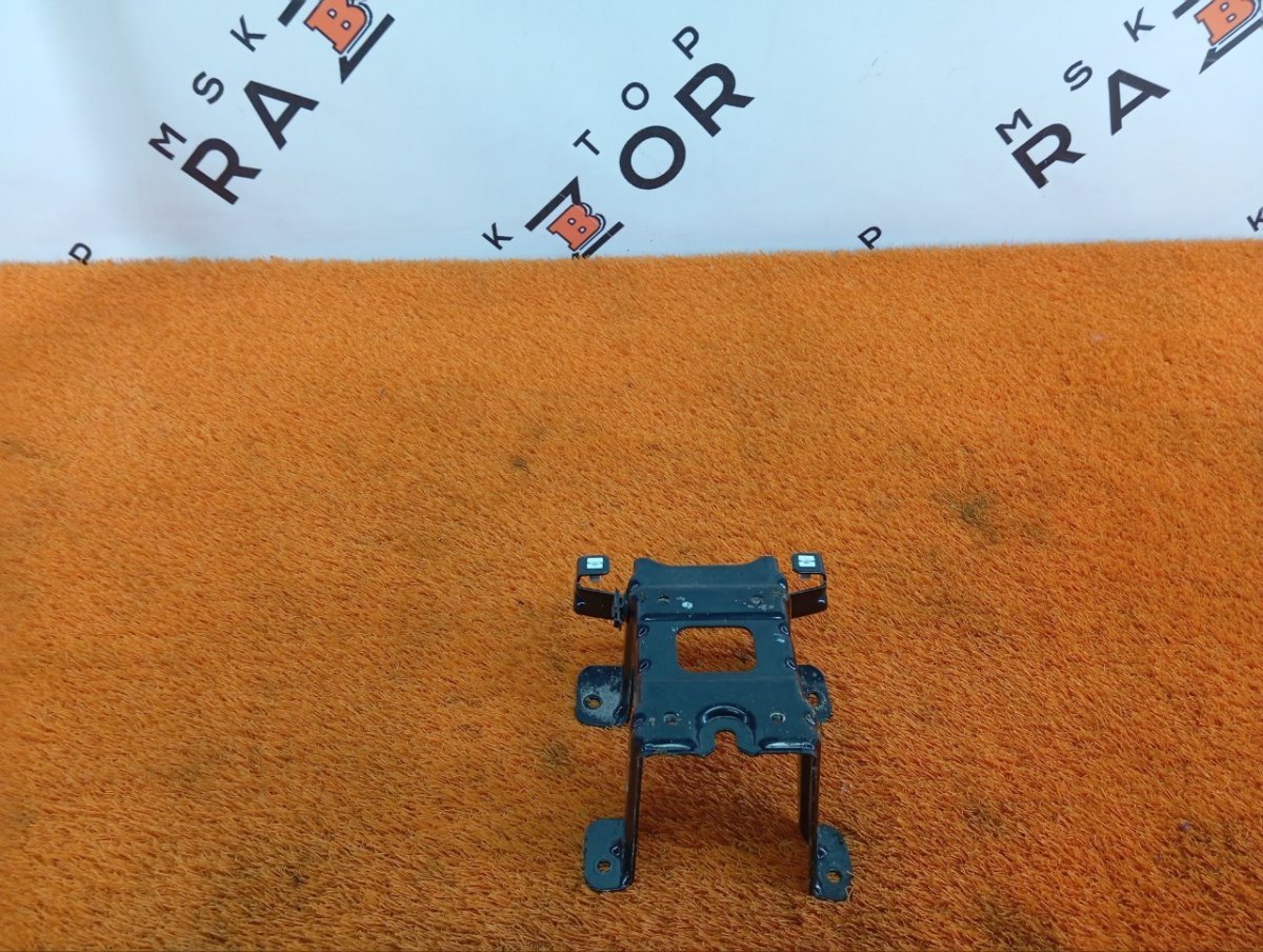 401000336AA Кронштейн подлокотника Chery Tiggo 8 Pro 2023 фото 1