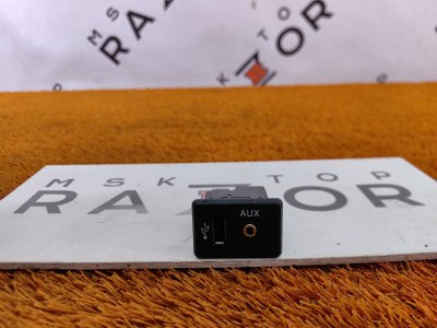 Разъем USB+AUX