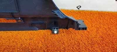 Обшивка центральной стойки