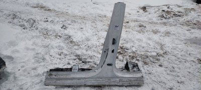 Порог с центральной стойкой