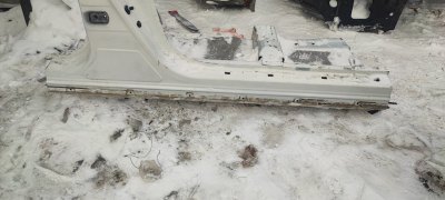 Порог с центральной стойкой