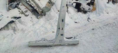 Порог с центральной стойкой